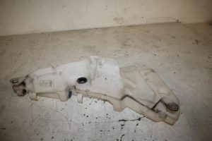 17824994 – 4F0955453R – Front windscreen washer reservoir