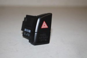 17817870 – 8R2941509BV10 – Paniekverlichtings Schakelaar