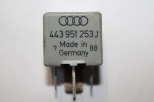 17786043 – 443951253J – Relais