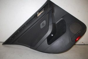 17831097 – 5G6867221ABNM – Portierbekleding 4Deurs links-achter