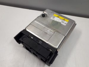 20910416 – 4M0959663B – Spanningsregelaar