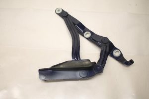 17800788 – 8N7827300A – Scharnier Achterklep