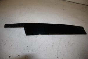 17832131 – 4KE837901 – B-stijl sierlijst exterieur