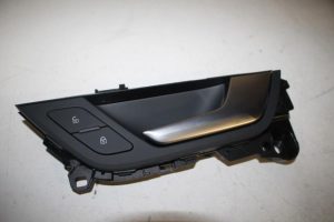 17818325 – 4K0837020A3Q7 – Portiergreep 4Deurs rechts-voor
