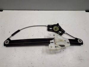 18672151 – 80A839462 – Rear door window mechanism 4-door, right