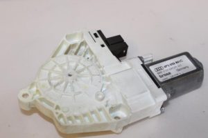 17791507 – 4F0959801C – Door window motor