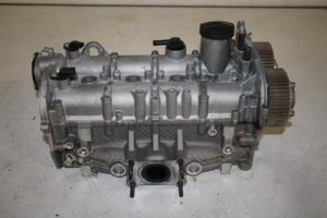 17829222 – 04E103264F – Cilinderkop