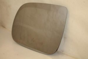 17799763 – 8R0857535E – Spiegelglas links