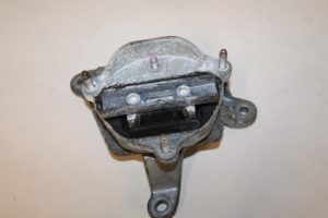 17791434 – 8K0399151CD – Getriebe Halterung