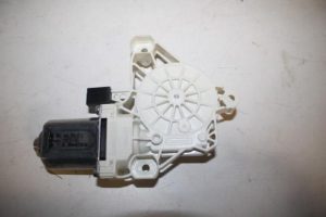 17827477 – 4K0959812 – Door window motor