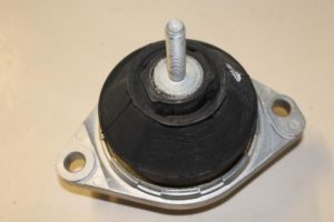17787575 – 8A0199382A – Engine mount