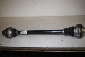 17807799 – 8R0501203C – Antriebswelle links hinten