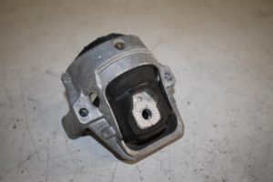 17830302 – 8K0199381KD – Engine mount