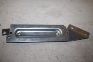 17818938 – 4A0907366A – Steun (diversen)