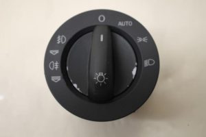 17796899 – 4F1941531D5PR – Light switch