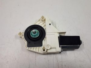 21235189 – 8T0959802B – Door window motor