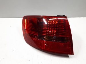 22393895 – 4F9945095 – Achterlicht links