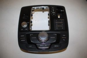 17818158 – 4G2919610B – Regelunit Multi Media