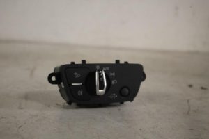 17822373 – 4M0941531AA5PR – Licht Schalter