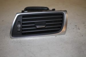 17823972 – 4G8820902C6PS – Luchtrooster Dashboard