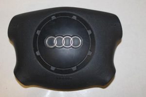 17787882 – 8L0880201HAQ4 – Airbag links (Stuur)