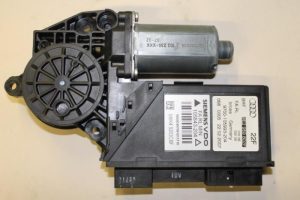 17787011 – 8E2959802F – Fenstermotor Tür