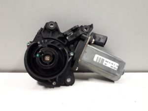 18809055 – 4F0837059 – Sluithulpmotor portier links-voor