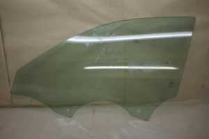 17799721 – 8V5845201 – Door window 4-door, front left