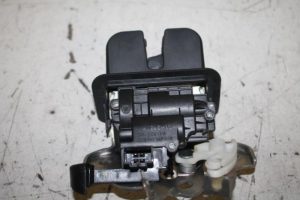 17814227 – 4H0827505 – Slotmechaniek Achterklep