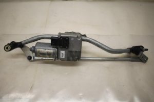17801075 – 8F1955023 – Wiper motor + mechanism