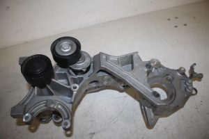 17807699 – 03L903143H – Dynamosteun boven