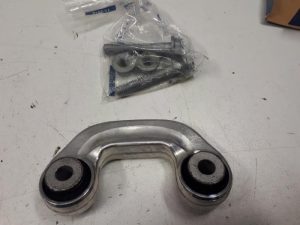 20506243 – 8D0411317D, 4D0411317K, 4D0411317G – Stabilisierung Stange Führung