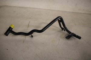 17821995 – 04L121065CR – Waterpijp