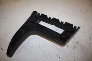 17823803 – 8T8807453A – Bumpersteun links-achter