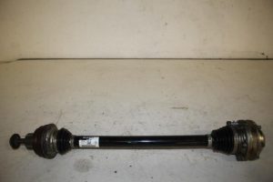17832102 – 8R0501203C – Antriebswelle links hinten
