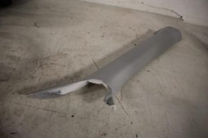 17822275 – 8T8867234TB9 – Säule rechts vorne