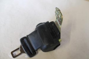 17789595 – 8A9857713A041 – Veiligheidsgordel midden-achter