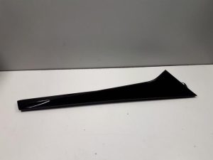 19403124 – 4M8854872C5FQ – Spoiler tailgate
