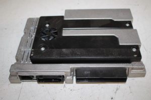 17810591 – 4G0035465 – Radio versterker