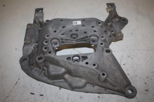 17815300 – 8W0399262AF – Steun (diversen)