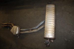 17820545 – 4M8253078BK – Uitlaat Midden+Einddemper