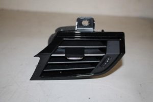 17820406 – 83B8209016PS – Luchtrooster Dashboard