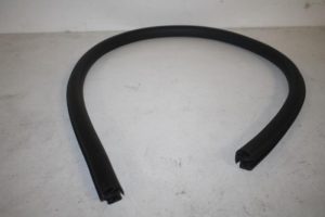 17804786 – 4G8833707A – Portierrubber 4Deurs links-achter
