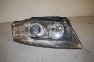 17826431 – 4E0941004BQ – Koplamp rechts