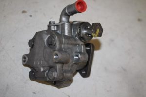 17825306 – 7L8422154E – Power steering pump