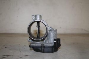 17825216 – 059145950AF – Gasklephuis