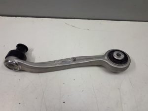 21397874 – 8K0407509R – Draagarm boven links-achter