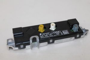 17791676 – 8K5035225AA – Antenne Versterker