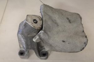 17793649 – 8K0199307BJ – Motorsteun