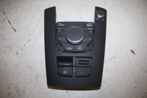 17808200 – 8V0919614B – Regelunit Multi Media